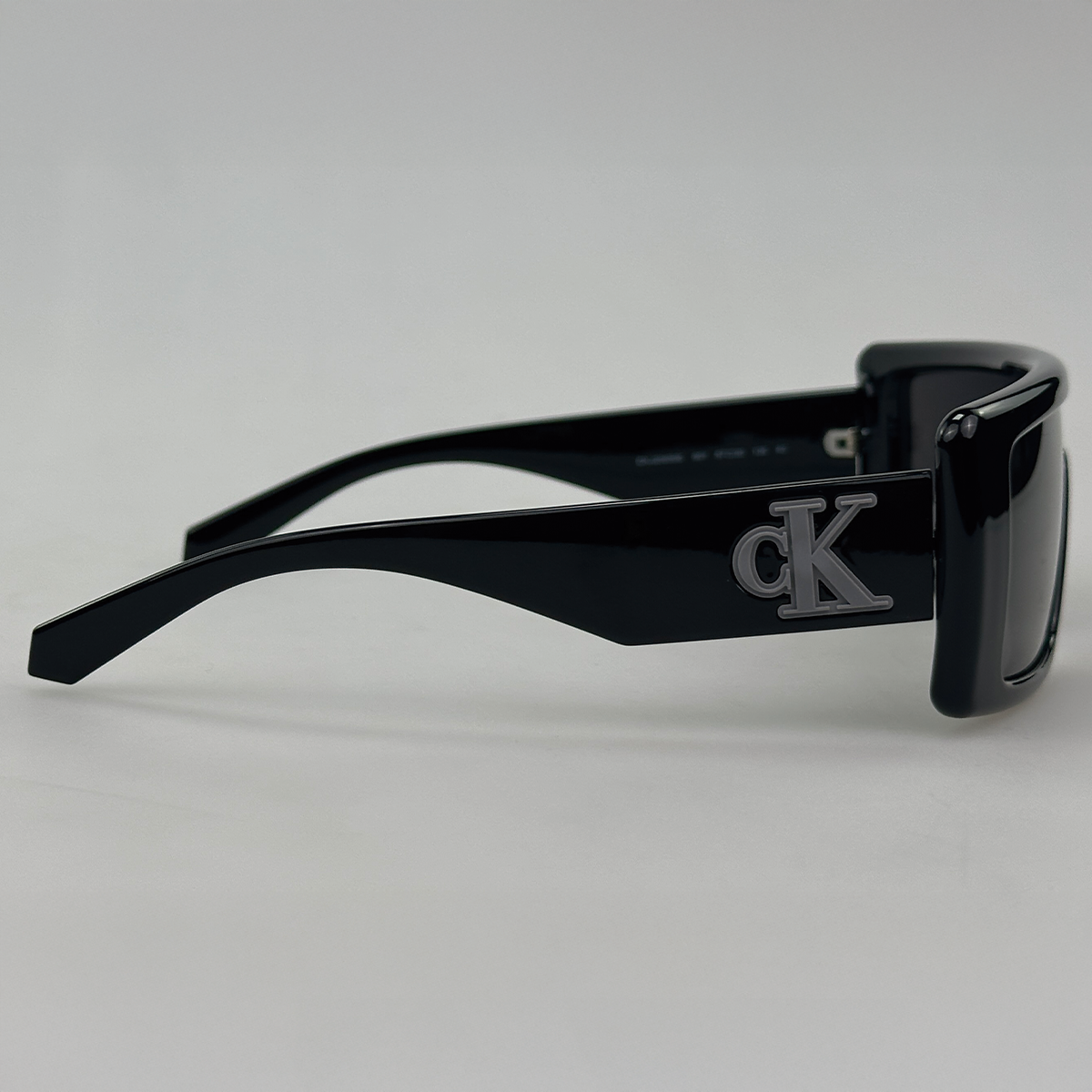 Óculos de Sol Calvin Klein jeans 23655S Black Solid Grey