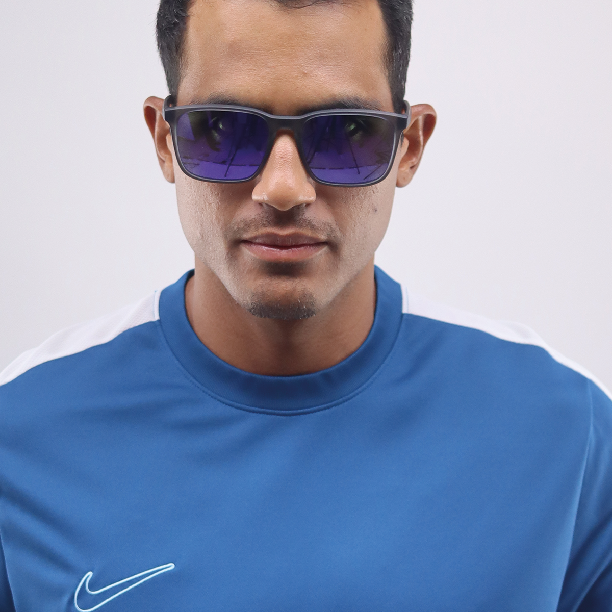 Óculos de Sol Nike Rave FD 1849 Matte Smoke Grey /Polar Purple