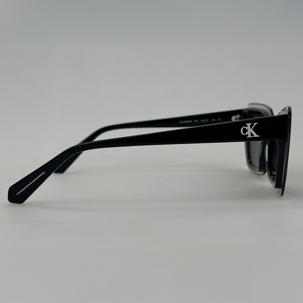 Óculos de Sol Calvin Klein jeans 23656S Black