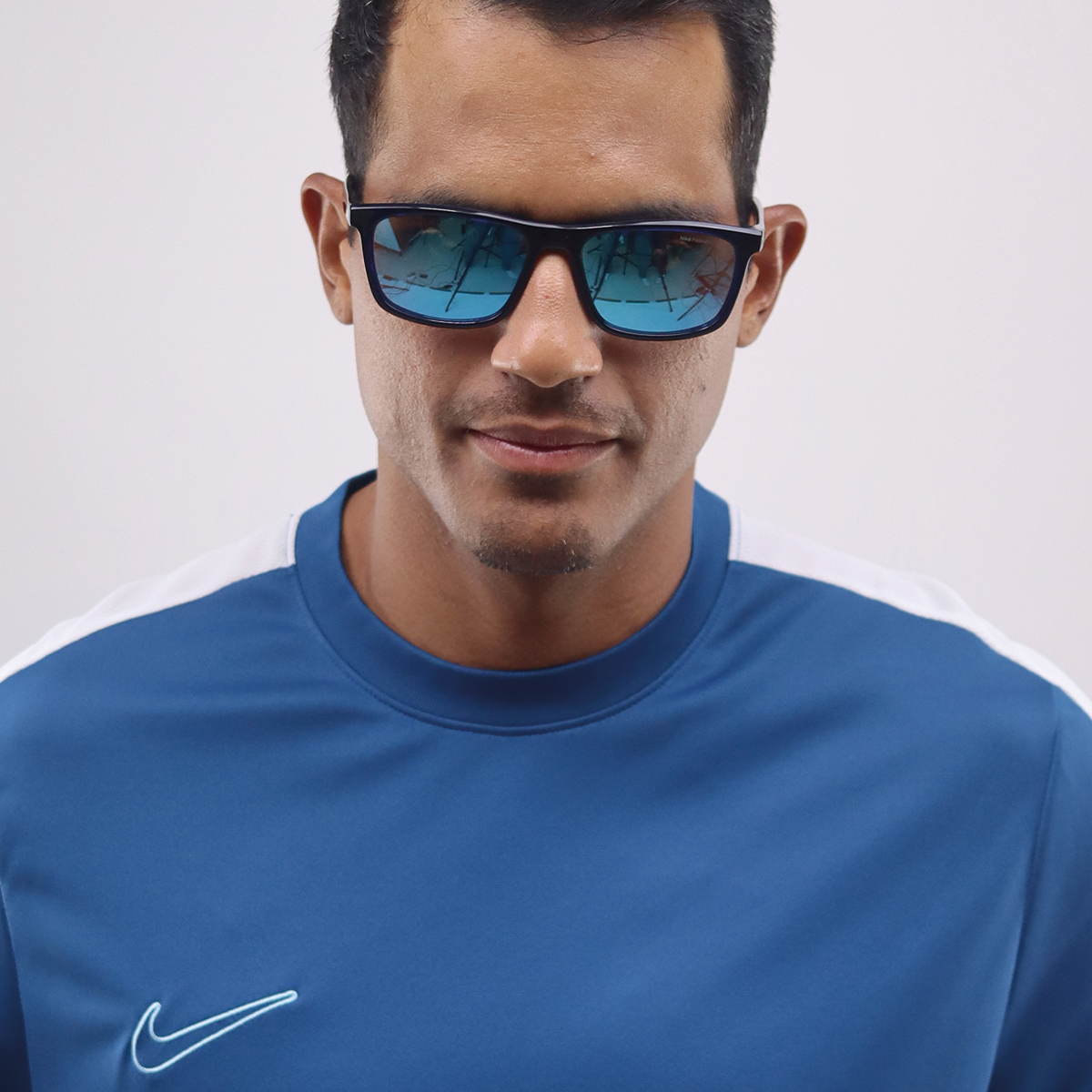 Óculos de Sol Nike Embar FV2409 Navy / Polar Blue Mirror Polarized