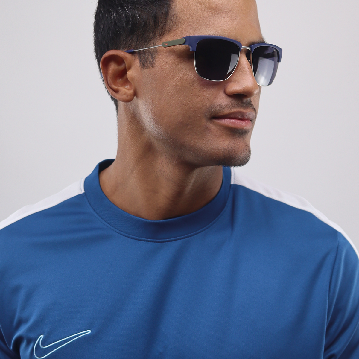 Óculos de Sol Nike Essence Groove IF1092X Matte Blue Void / Blue