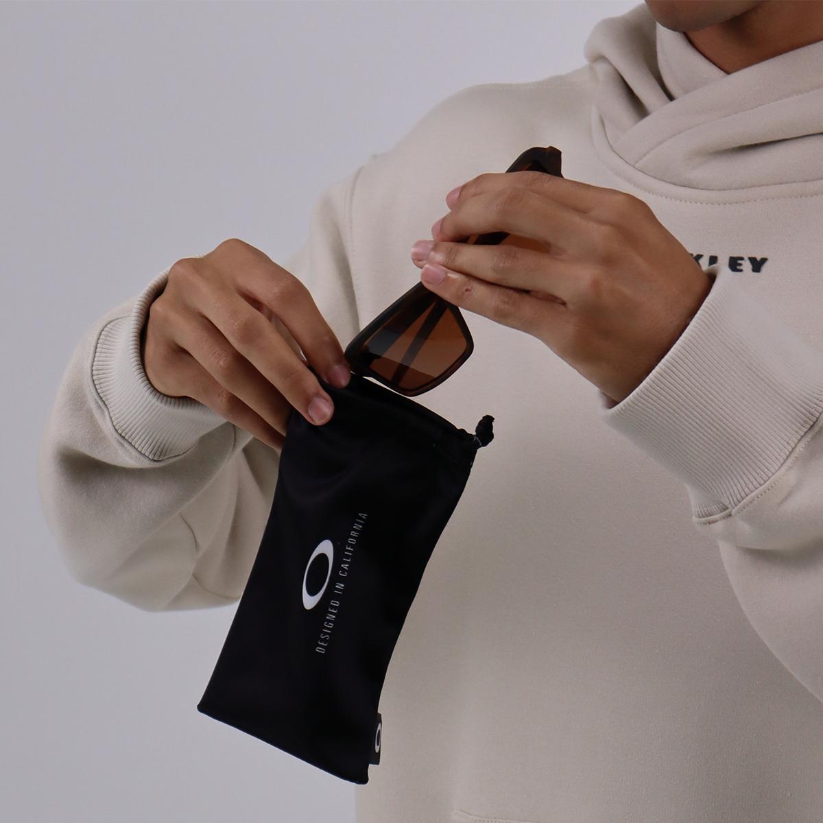 Microbag Oakley Designed in California Black