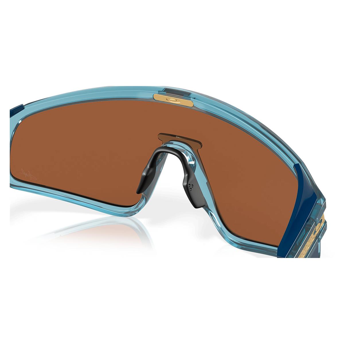 Óculos de Sol Oakley LatchPanel Mbappé Transparent Stonewash